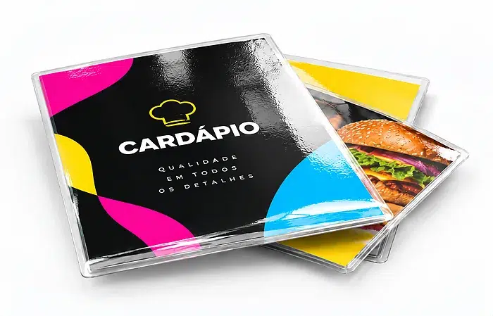 Cardápios plastificados com acabamento brilhante e materiais impressos protegidos